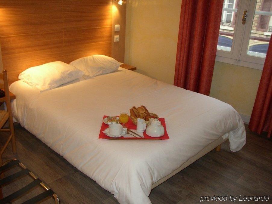 Brit Hotel Macon Centre Gare Zimmer foto