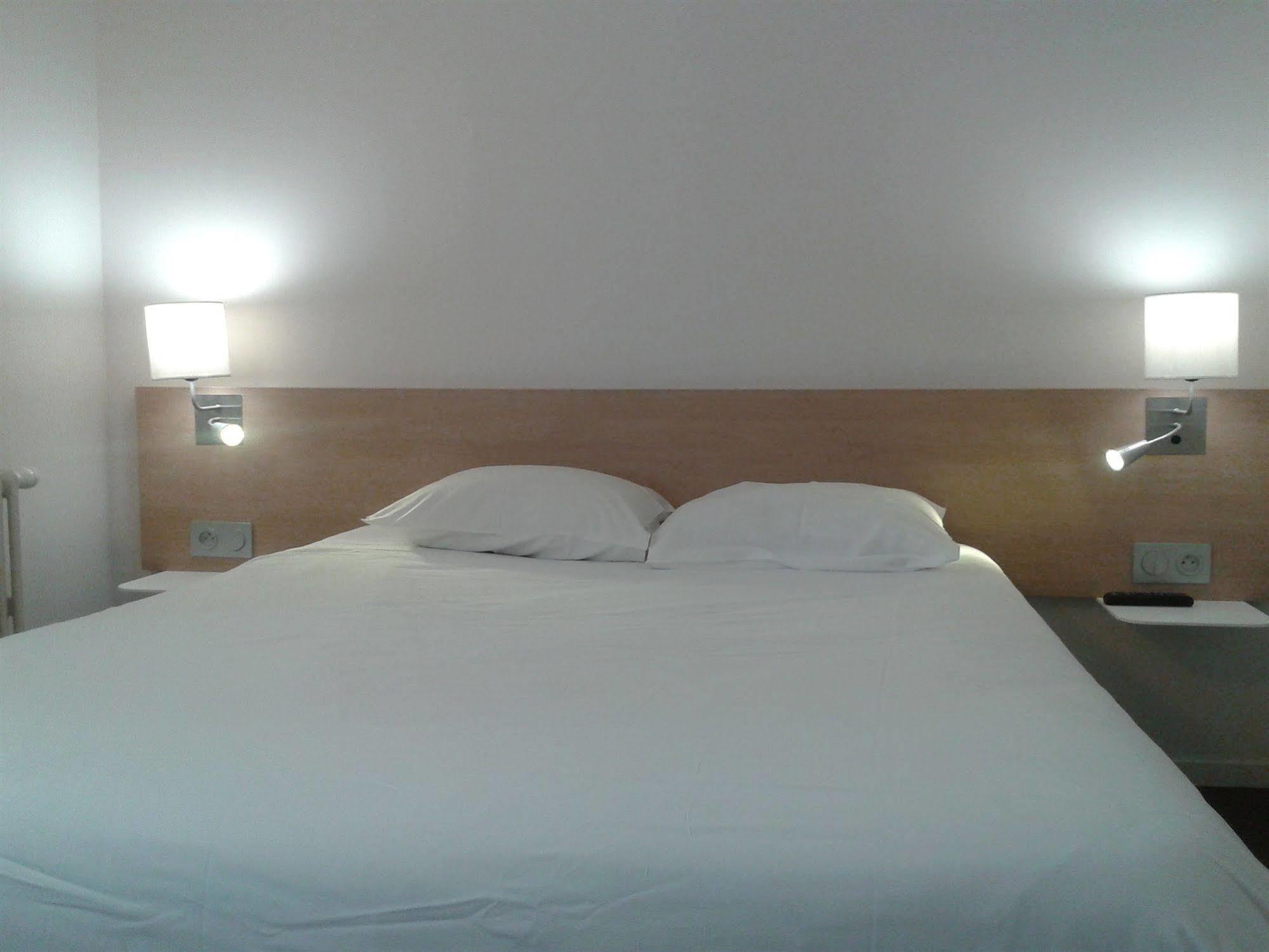 Brit Hotel Macon Centre Gare Exterior foto